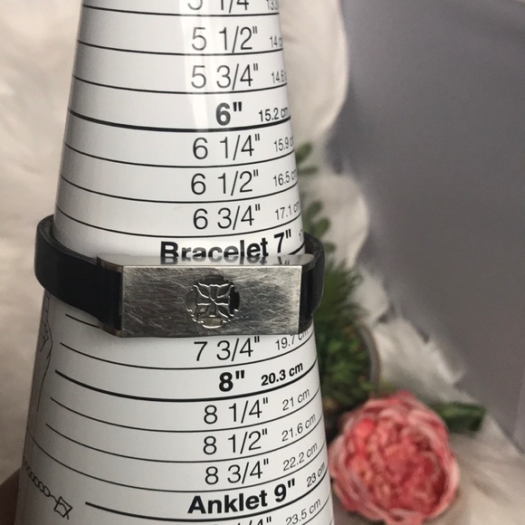 RARE FIND Rustic Cuff FitBit Case Cover Bracelet - Picture 2 of 8